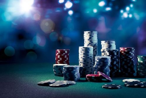 24 togel live-dealer table streaming on mobile phone with chat and instant settlement options